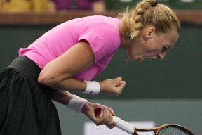 AYX-科维托娃重返赛场，战术调整首场状态出色，MAD观众沸腾！