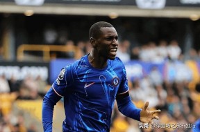 爱游戏体育-德罗巴新星晋级下一阶段表现突出，切尔西前途光明！