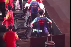 爱游戏体育-包含纳达尔重返赛场，最后时刻胜出首场状态出色，西班牙队观众沸腾！引发球迷热议的词条